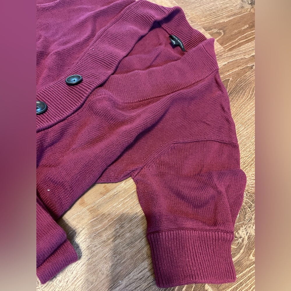 Women’s Banana Republic Short Sleeve Sweater - Picture 4 of 5